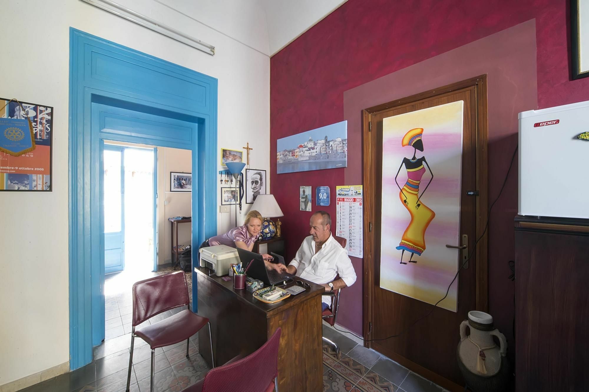 Centrale Trapani Kültér fotó